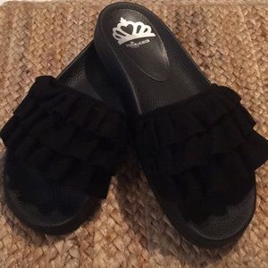 Women’s Black Slides